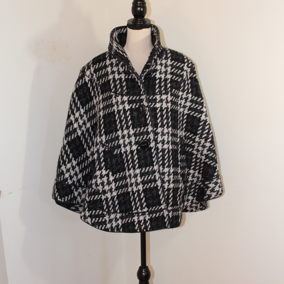1 Madison, wool blend Houndstooth cape - Picture 12 of 13